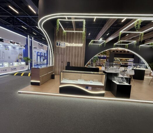 Vitrine e iluminação em stand TecImport